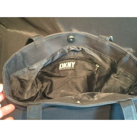 DKNY Donna Karan New York Basic Black Tote Purse Handbag Large Compartment Bag - Picture 9 of 13